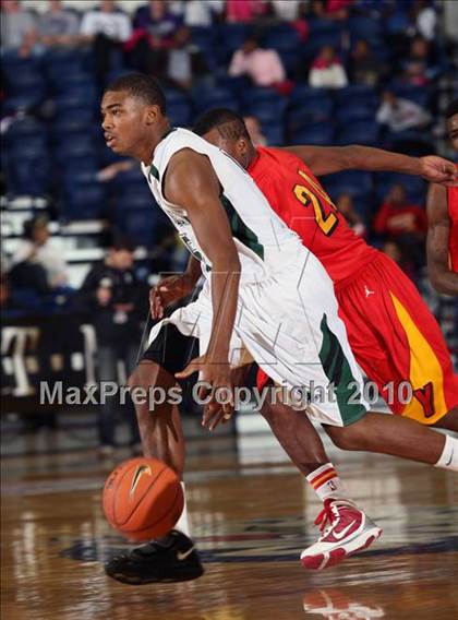 Thumbnail 1 in Butler vs Yates (T-Mobile Invitational) photogallery.