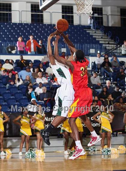 Thumbnail 2 in Butler vs Yates (T-Mobile Invitational) photogallery.