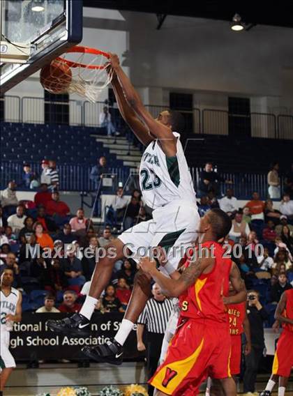 Thumbnail 3 in Butler vs Yates (T-Mobile Invitational) photogallery.