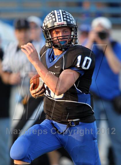 Thumbnail 3 in Westlake vs. Plano West (UIL 5A Divison 2 Quarterfinal) photogallery.