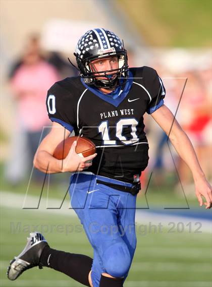 Thumbnail 1 in Westlake vs. Plano West (UIL 5A Divison 2 Quarterfinal) photogallery.