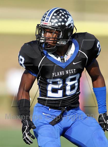 Thumbnail 2 in Westlake vs. Plano West (UIL 5A Divison 2 Quarterfinal) photogallery.