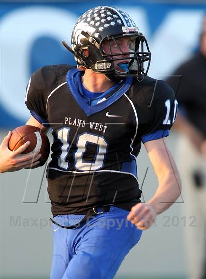 Thumbnail 2 in Westlake vs. Plano West (UIL 5A Divison 2 Quarterfinal) photogallery.