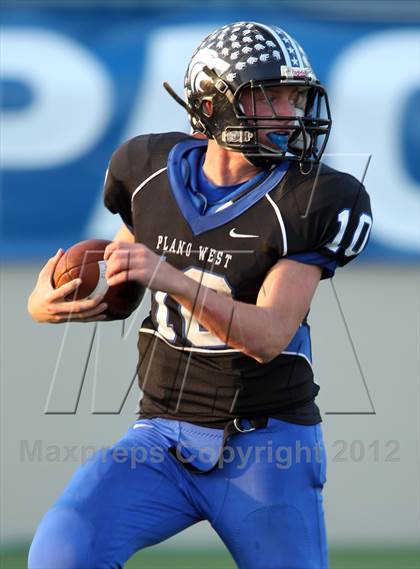 Thumbnail 3 in Westlake vs. Plano West (UIL 5A Divison 2 Quarterfinal) photogallery.