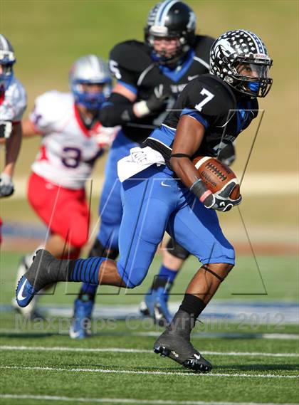 Thumbnail 2 in Westlake vs. Plano West (UIL 5A Divison 2 Quarterfinal) photogallery.