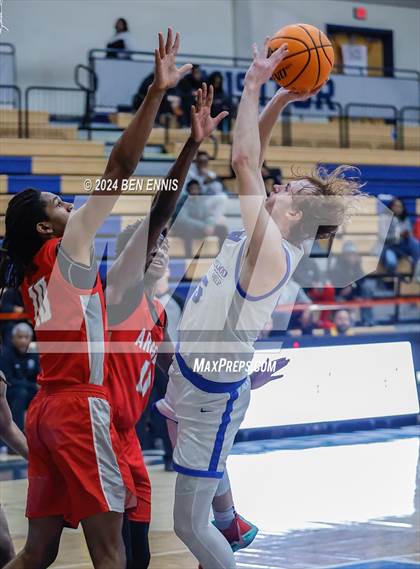 Thumbnail 1 in Archer vs. Crestwood Prep Canada (Lemon Street Classic) photogallery.