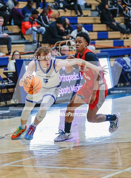 Thumbnail 1 in Archer vs. Crestwood Prep Canada (Lemon Street Classic) photogallery.