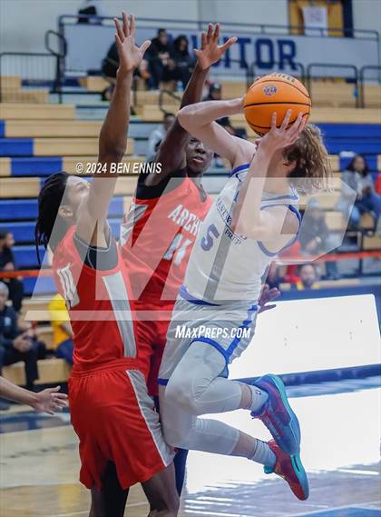 Thumbnail 3 in Archer vs. Crestwood Prep Canada (Lemon Street Classic) photogallery.