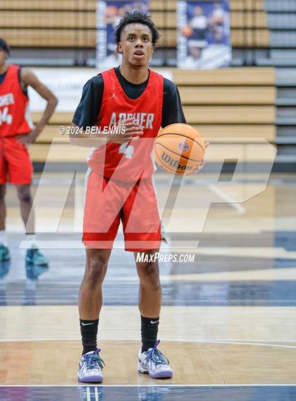 Thumbnail 3 in Archer vs. Crestwood Prep Canada (Lemon Street Classic) photogallery.