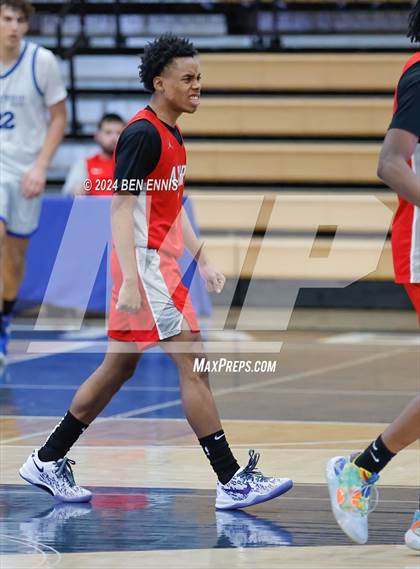 Thumbnail 3 in Archer vs. Crestwood Prep Canada (Lemon Street Classic) photogallery.