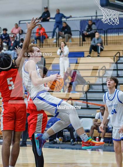 Thumbnail 2 in Archer vs. Crestwood Prep Canada (Lemon Street Classic) photogallery.