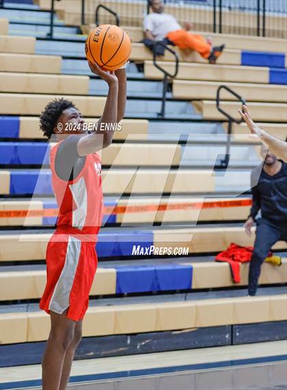 Thumbnail 3 in Archer vs. Crestwood Prep Canada (Lemon Street Classic) photogallery.