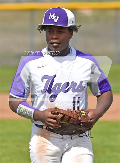 Thumbnail 2 in Honey Grove vs Mt. Vernon (Blue Ridge Tournament) photogallery.