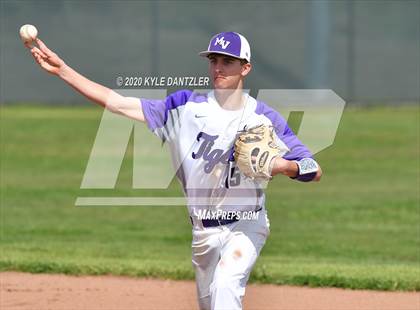 Thumbnail 3 in Honey Grove vs Mt. Vernon (Blue Ridge Tournament) photogallery.