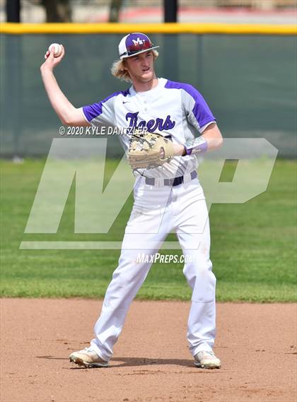 Thumbnail 3 in Honey Grove vs Mt. Vernon (Blue Ridge Tournament) photogallery.