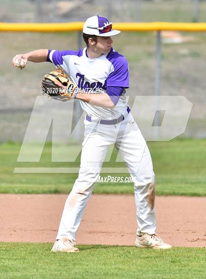 Thumbnail 2 in Honey Grove vs Mt. Vernon (Blue Ridge Tournament) photogallery.