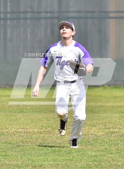 Thumbnail 1 in Honey Grove vs Mt. Vernon (Blue Ridge Tournament) photogallery.