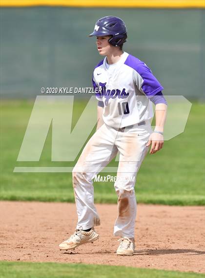 Thumbnail 2 in Honey Grove vs Mt. Vernon (Blue Ridge Tournament) photogallery.