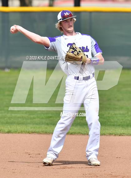 Thumbnail 1 in Honey Grove vs Mt. Vernon (Blue Ridge Tournament) photogallery.