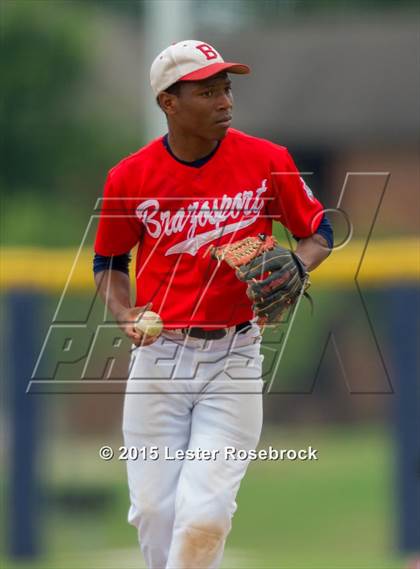 Thumbnail 3 in Brazosport vs. Hidalgo (4A Regional Semifinals) photogallery.
