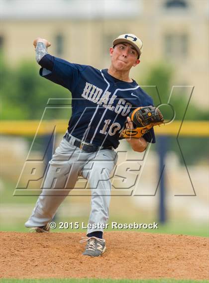 Thumbnail 3 in Brazosport vs. Hidalgo (4A Regional Semifinals) photogallery.