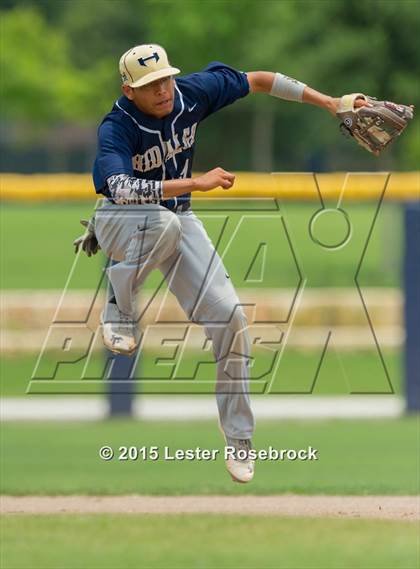Thumbnail 3 in Brazosport vs. Hidalgo (4A Regional Semifinals) photogallery.