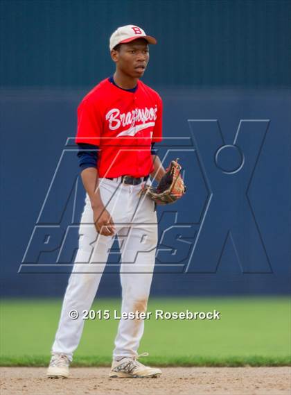 Thumbnail 3 in Brazosport vs. Hidalgo (4A Regional Semifinals) photogallery.