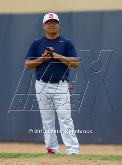 Thumbnail 1 in Brazosport vs. Hidalgo (4A Regional Semifinals) photogallery.