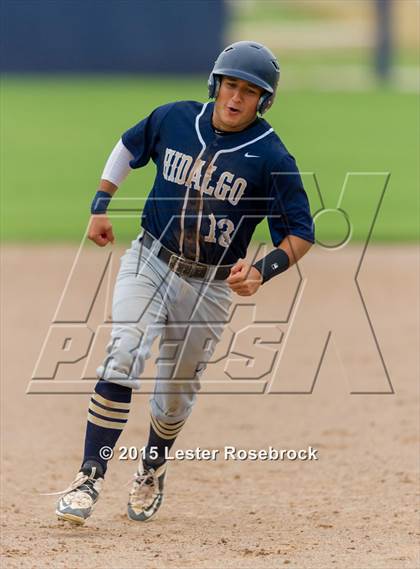 Thumbnail 1 in Brazosport vs. Hidalgo (4A Regional Semifinals) photogallery.