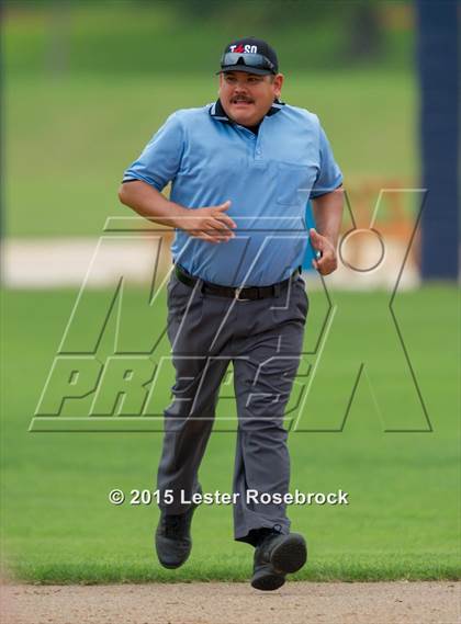 Thumbnail 2 in Brazosport vs. Hidalgo (4A Regional Semifinals) photogallery.