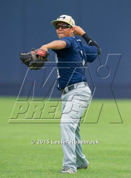 Thumbnail 2 in Brazosport vs. Hidalgo (4A Regional Semifinals) photogallery.