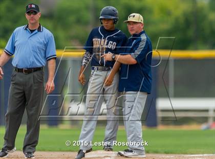 Thumbnail 1 in Brazosport vs. Hidalgo (4A Regional Semifinals) photogallery.