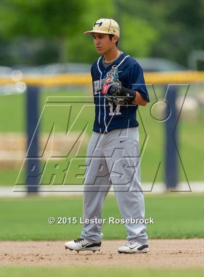 Thumbnail 2 in Brazosport vs. Hidalgo (4A Regional Semifinals) photogallery.