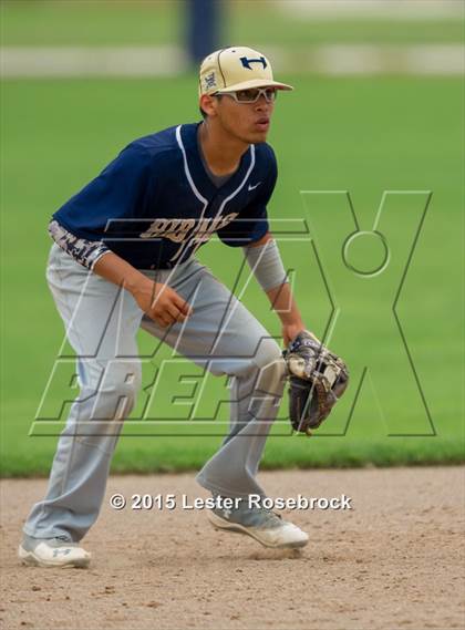 Thumbnail 2 in Brazosport vs. Hidalgo (4A Regional Semifinals) photogallery.