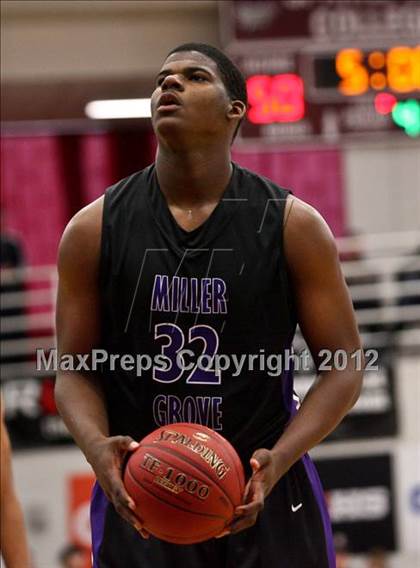 Thumbnail 1 in Miller Grove vs. St. Anthony (Spalding Hoophall Classic) photogallery.