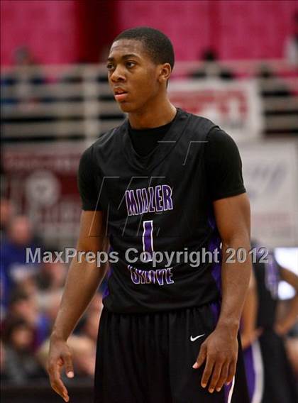 Thumbnail 1 in Miller Grove vs. St. Anthony (Spalding Hoophall Classic) photogallery.