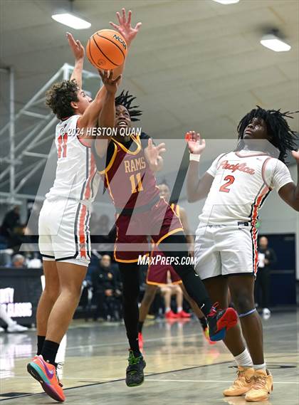 Thumbnail 3 in Pacifica Christian/Orange County vs. Central Catholic (MLK Dream Classic) photogallery.
