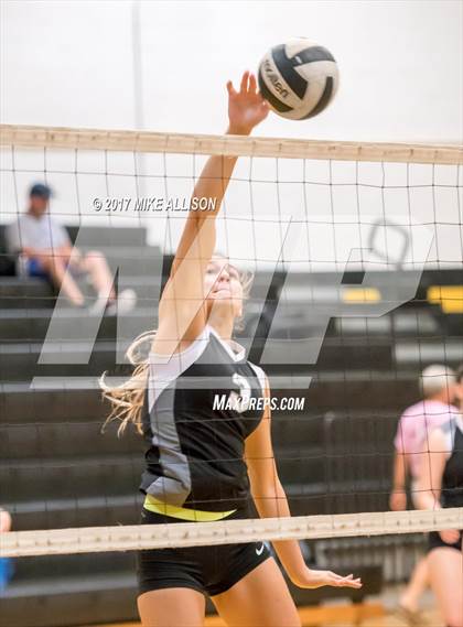 Thumbnail 2 in Notre Dame vs Upperman photogallery.