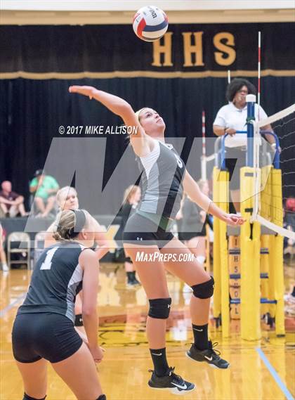 Thumbnail 1 in Notre Dame vs Upperman photogallery.