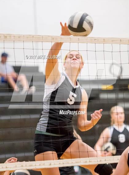 Thumbnail 1 in Notre Dame vs Upperman photogallery.
