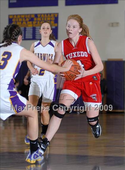 Thumbnail 1 in Tuxedo vs. Warwick (Warwick Holiday Classic) photogallery.