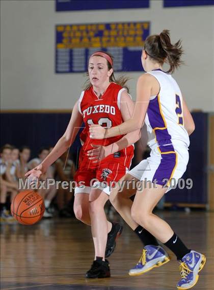 Thumbnail 2 in Tuxedo vs. Warwick (Warwick Holiday Classic) photogallery.