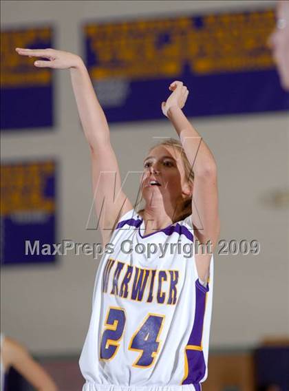 Thumbnail 1 in Tuxedo vs. Warwick (Warwick Holiday Classic) photogallery.