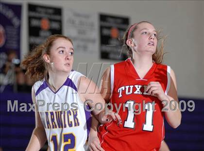 Thumbnail 3 in Tuxedo vs. Warwick (Warwick Holiday Classic) photogallery.