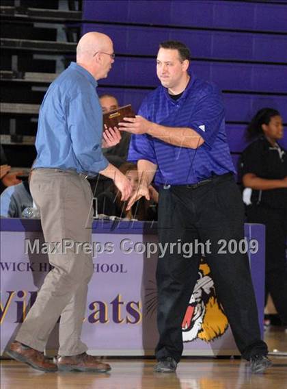 Thumbnail 2 in Tuxedo vs. Warwick (Warwick Holiday Classic) photogallery.