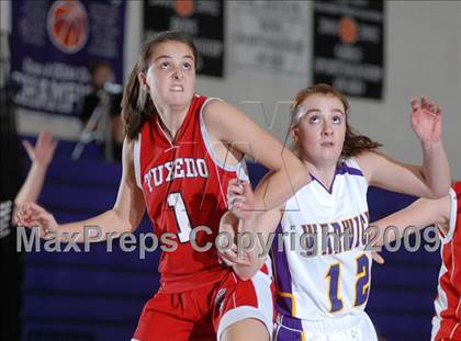 Thumbnail 1 in Tuxedo vs. Warwick (Warwick Holiday Classic) photogallery.