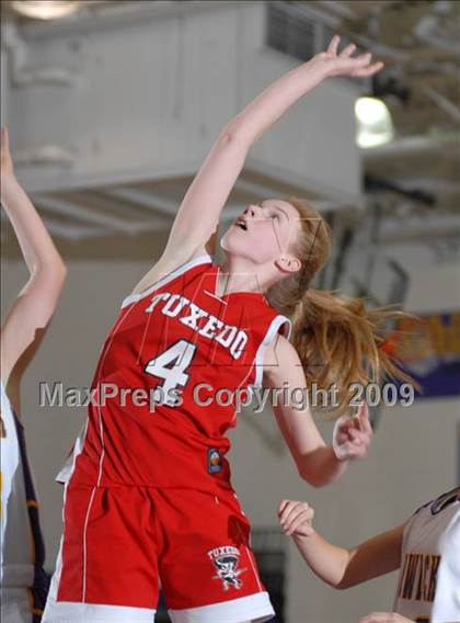Thumbnail 3 in Tuxedo vs. Warwick (Warwick Holiday Classic) photogallery.