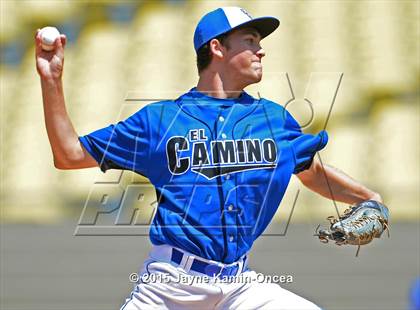Thumbnail 2 in El Camino Real vs. Cleveland (D1 Final) photogallery.