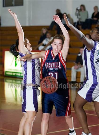 Thumbnail 3 in Vacaville Christian vs. Johansen photogallery.