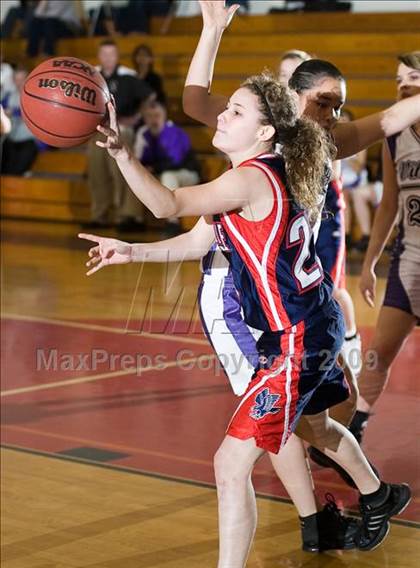 Thumbnail 2 in Vacaville Christian vs. Johansen photogallery.